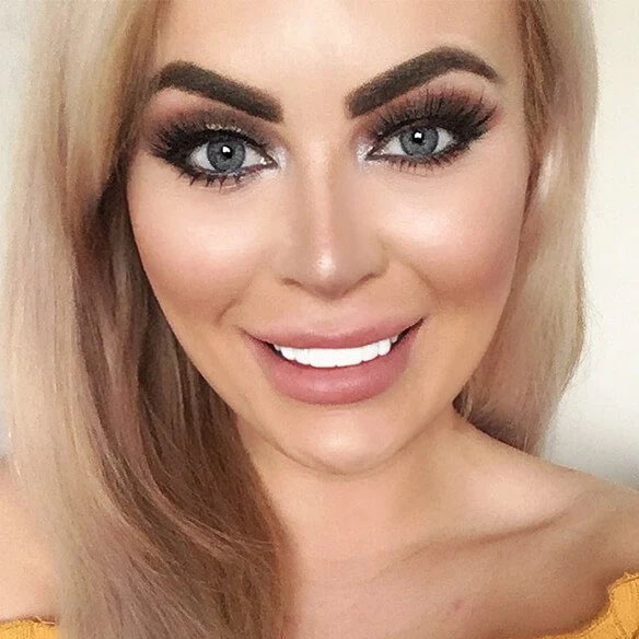 Things to Know When Getting Fake Teeth for the First Time